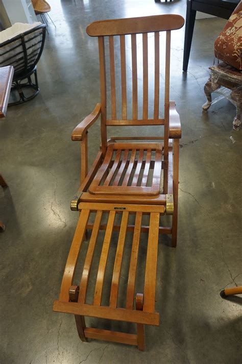 Outdoor chair cushions and outdoor bench cushions are interchangeable, making it fun to switch up your style from year to year and stay on trend. TEAK FOLDING DECK CHAIR W/ CUSHION - Big Valley Auction