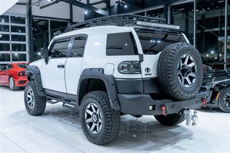 Used 2010 Toyota Fj Cruiser 4wd Tastefully Upgraded Lifted Recently