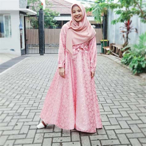 14 Model Baju Muslim Untuk Orang Gemuk Gamis