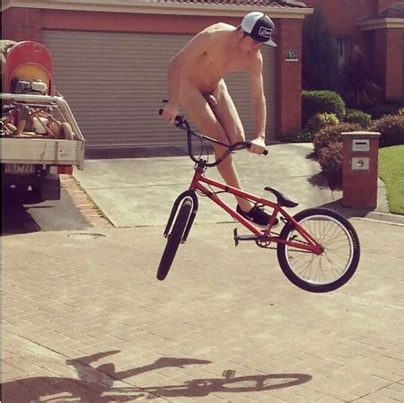 Amateur Nude Male Riding Bike Pics Xhamster