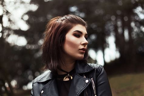 4519881 Women Outdoors Short Hair Women Face Leather Jackets