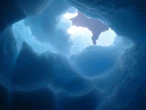 153082 Stunning Images Of Ice Caves On Antarctica S Active Volcano Mt
