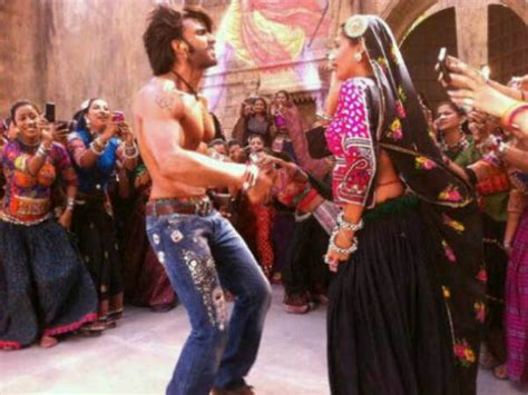 Ram and leela, their love, lust and the drama afterwards. Ranveer Singh aping Salman in Ram Leela? - Malayalam Filmibeat