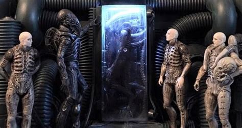 Engineers Standing In Front Of A Frozen Xenomorph Alien Covenant Fan