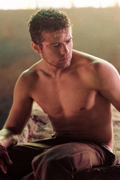 Of Ryan Phillippe S Hands Down Hottest Onscreen Moments Ryan Phillipe Celebrities Male