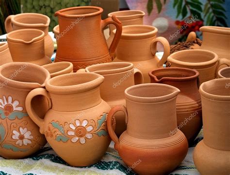 Red earthenware clay pots salt and pepper shaker set offer your kitchen an elegant yet traditional décor theme with the red clay pots collection. Clay pots — Stock Photo © Baryshpolets #2152301