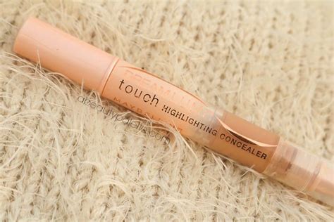 Maybelline Dream Lumi Touch Highlighting Concealer Honey Review