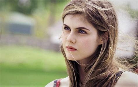 Alexandra Daddario Early Life Acting Career Amazing Facts Best