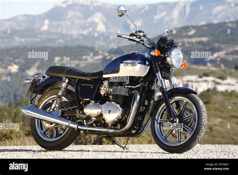 Triumph Bonneville Se Motorcycle Stock Photo Alamy