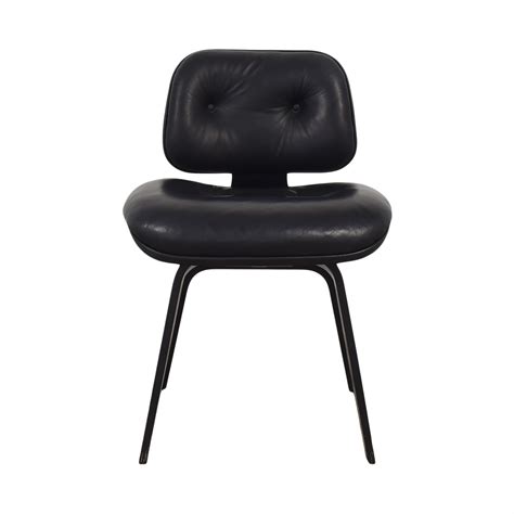 George nelson said he developed the chair to give lounge seating comfort, together with great freedom of movement. 46% OFF - Herman Miller Herman Miller Eames Molded Plywood ...