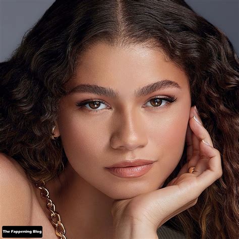 zendaya sexy 10 pics everydaycum💦 and the fappening ️