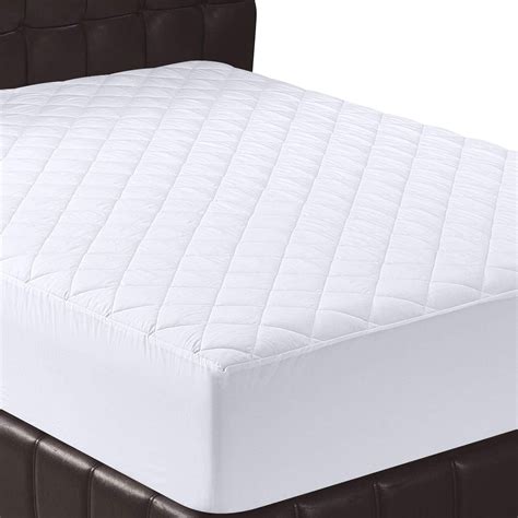 Quilted Fitted Mattress Pad (Twin) - Mattress Cover Stretches up to 16 ...