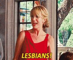 Kristen Wiig Lesbians GIF Kristen Wiig Lesbians Brides Maids