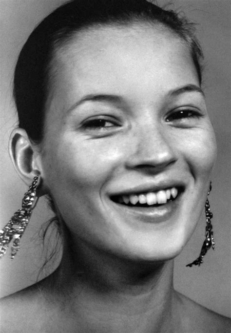 Le Fashion Kate Moss That Smile Those Earrings