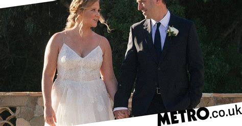 amy schumer wedding vows promised oral sex to chris fischer metro news