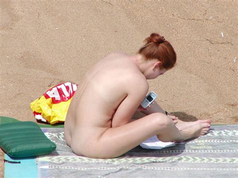 Fullbody Nude Pale Redhead On Beach August 2007 Voyeur Web Hall Of Fame