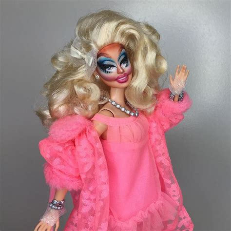 this artist turned barbie dolls into drag queens from rupaul s drag race bored panda