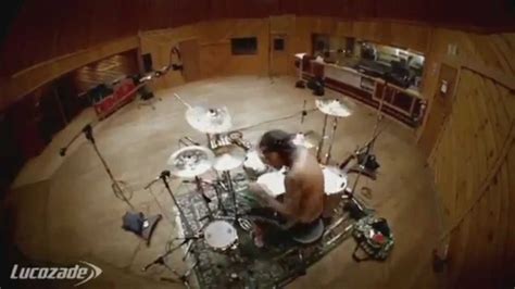 When travis barker fist starting playing the drums, at the age of 4 years old, he was inspired and influenced by jazz music. Travis Barker Drum Solo & Recording - YouTube