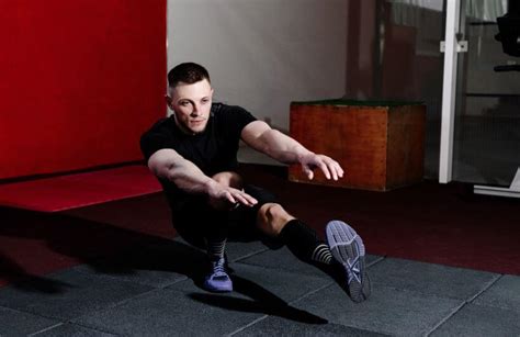 Tips For Mastering Pistol Squats Reach Your Goals One