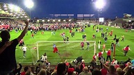 PITCH INVASION: The moment the celebrations started at Highbury - YouTube