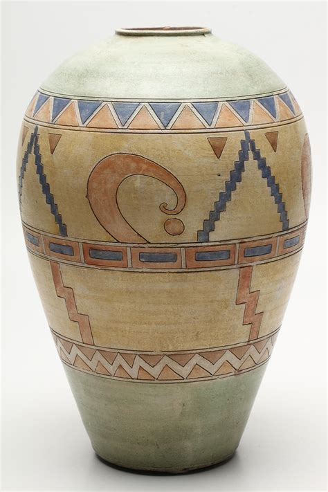 Southwestern Style Pottery Vase Ebth