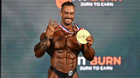 Chris Bumstead Wins 2022 Classic Physique Olympia His Fourth
