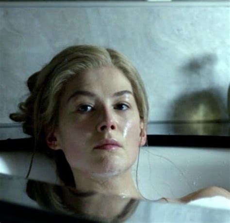 Rosamund Pike As Amy Dunne Cute Black Couples Gone Girl Just Girly
