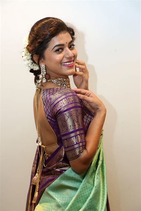 Beauty Galore Hd Yamini Bhaskar Damn Hot In Saree At Mugdha Store Launch 2018