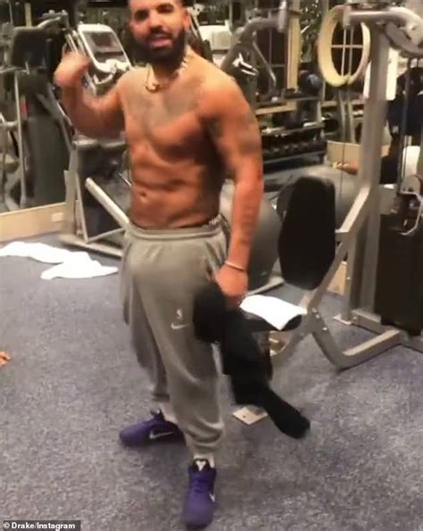 Drake Showcases Chiseled Chest And Biceps In The Gym As His New Song