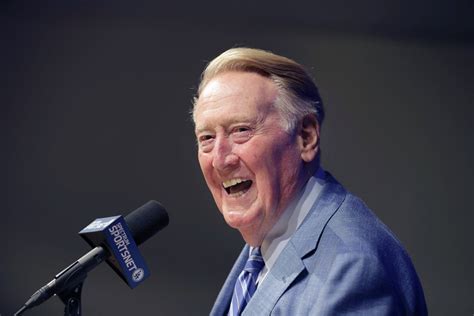 Vin Scully Dodgers Broadcaster For 67 Years Dies At 94 Abc Columbia