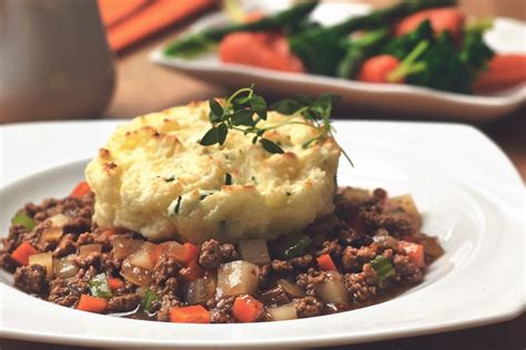There's nothing quite like a comforting shepherd's pie. Meatless Deconstructed Shepherd's Pie | Recipe | Quorn ...