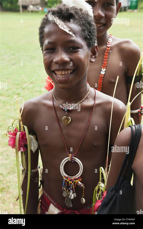Melanesian Boy Fotograf As E Im Genes De Alta Resoluci N Alamy