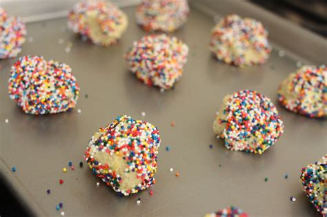 Allow cookies to cool on the baking sheet for 5 minutes then transfer to a wire rack to cool completely before decorating. The Larson Lingo: Sprinkle Sugar Cookies + $100 Amazon ...