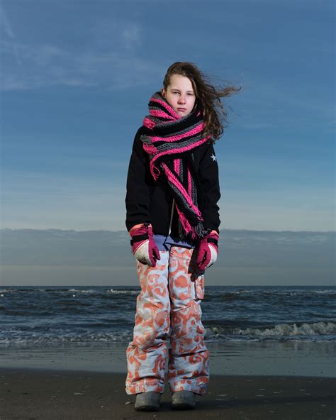 beach portraits rineke dijkstra joeri van veen