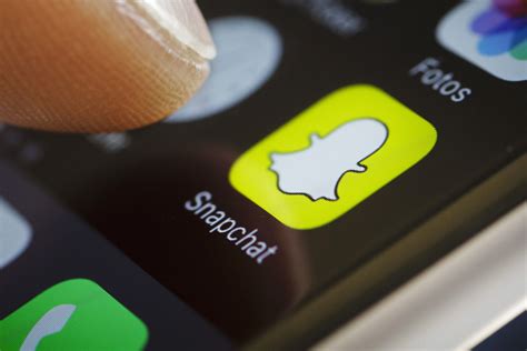 snapchat s controversial redesign costs loss of millions of active users
