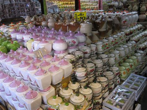 Kedai bunga murah penghantaran cepat. Barangan seramik dan tembikar di Ayer Hitam Johor
