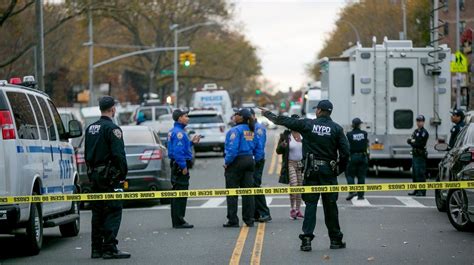 Nypd 2 Cops Fatally Shoot Man In Attack In Brooklyn Hallway Newsday