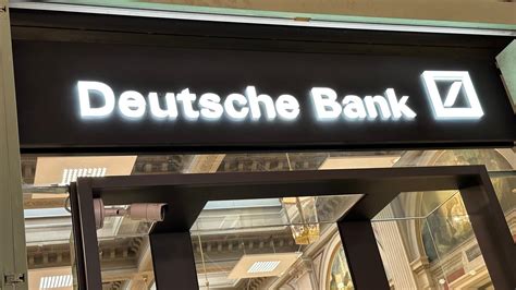 Ora spariscono anche le azioni delle società russe Deutsche Bank