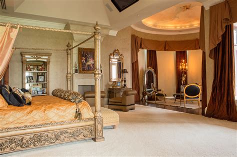 Luxury Master Bedroom Suites Grand Estates Auction Company To Sell