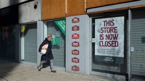 Store Closures At Lowest Level For Seven Years Bbc News
