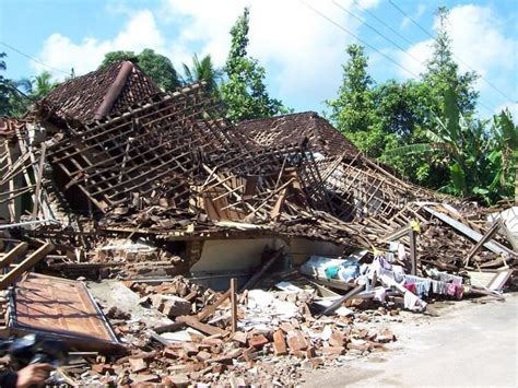 Contoh Fenomena Alam Di Indonesia Aneka Contoh