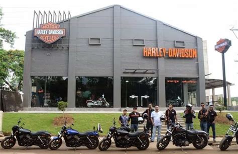 30 Harley Davidson Dealers