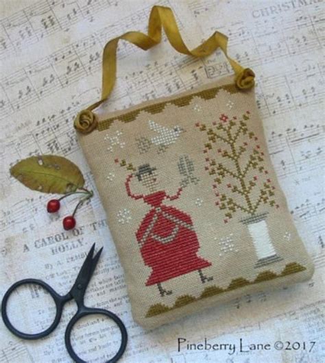 The perfect pumpkin cross stitch pattern. From PINEBERRY LANE A Sprig of Holly. Primitive Cross ...