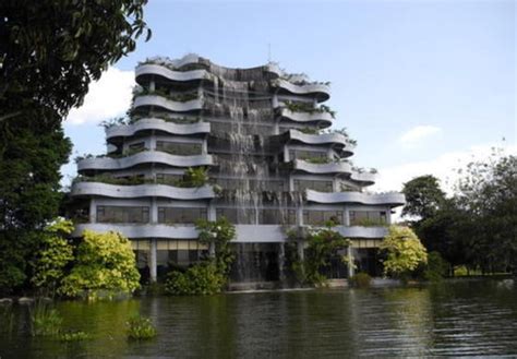 Ga hanya taman buah, di mekarsari juga ada kebun binatang. 11 Tempat Wisata di Bogor yang Wajib Dikunjungi