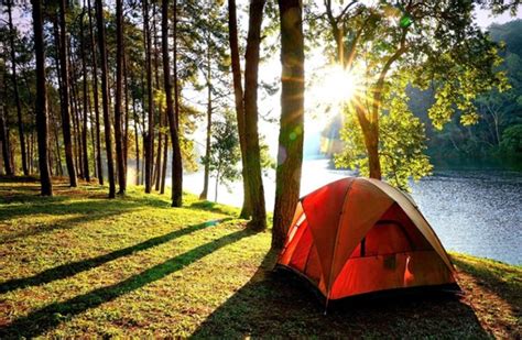 Top Tips For Your First Solo Camping Trip How To Camp Alone Girl Camper