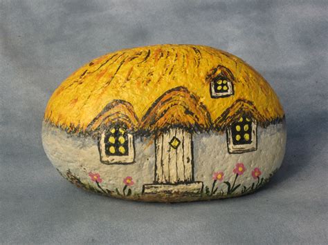 Thatched Cottage Painted Rocks Rock Painting Designs Rock Crafts