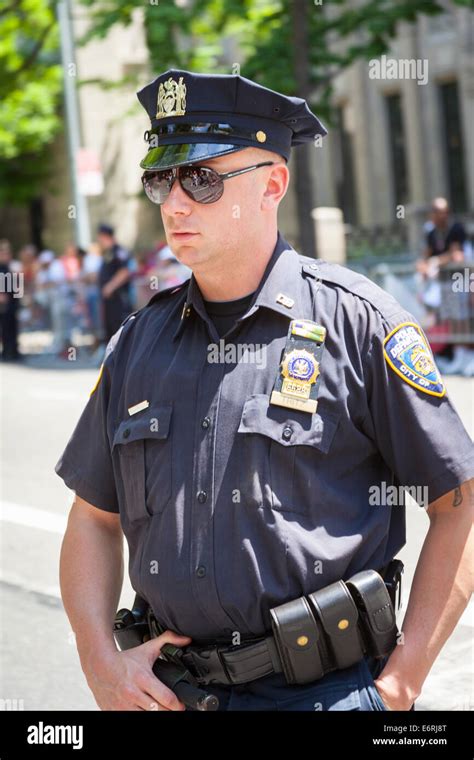 New York Police Department Policeman Nypd Manhattan New York City