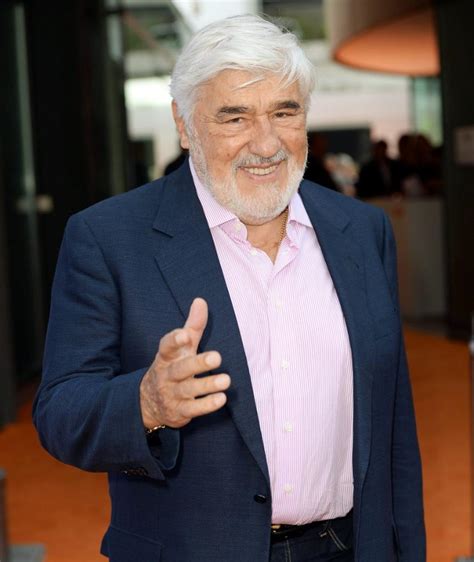 Born on september 8, 1930, mario adorf is known as one of the great veteran character actors of european cinema. Mario Adorf: Friedhöfe buhlen um „Winnetou"-Star - Leute ...