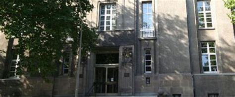 | meaning, pronunciation, translations and examples Arbeitsgericht Mönchengladbach: Das Gericht