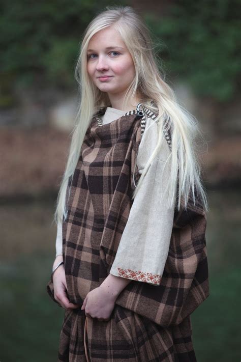 Fig 3 The Clothing Of A Celtic Girl From The 3rd Century Bc Consisted